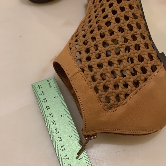 Sundance Leather Woven Peep Toe Delphia Sandal Caning Size 38 - Picture 13 of 13